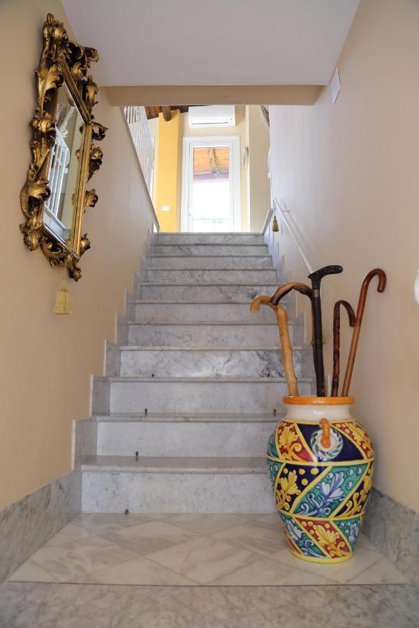 Вилла Le Terrazze Del Teatro Greco Таормина Экстерьер фото